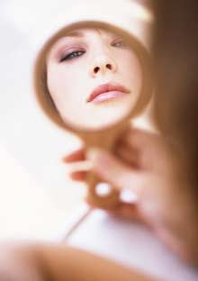 200901_omag_beauty_mirror_220x312