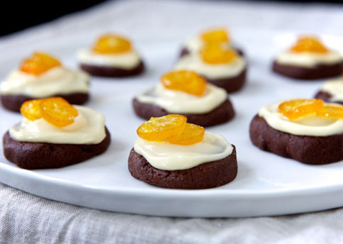 chocolate-spice-cookies-with-mascarpone-frosting-484